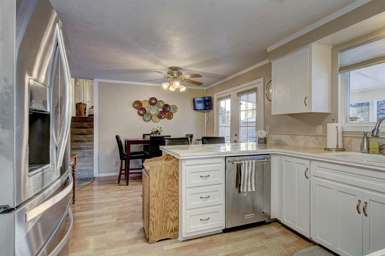 4015 Kilarney Dr