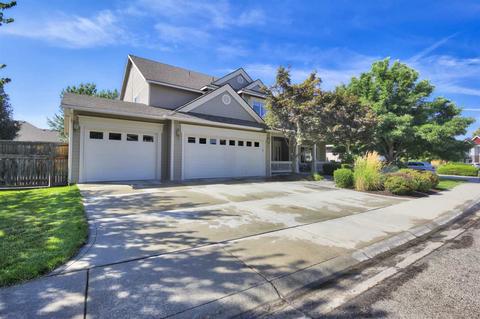 2708 E Omera Ct
