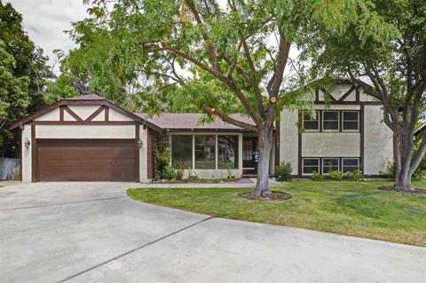 10023 W Pattie Dr