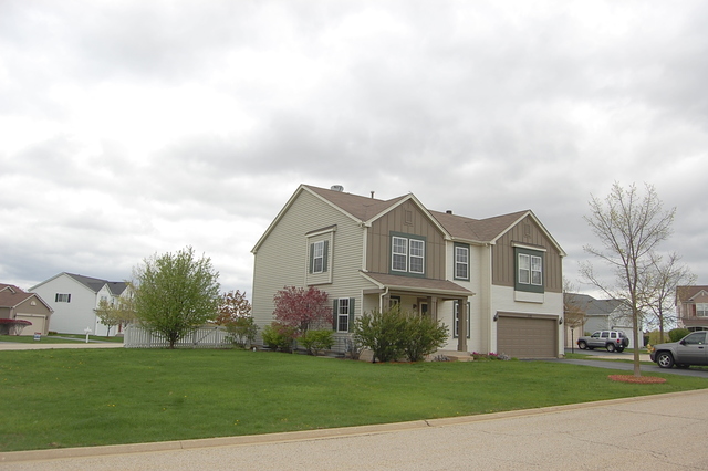 1154 Goldfinch Ln