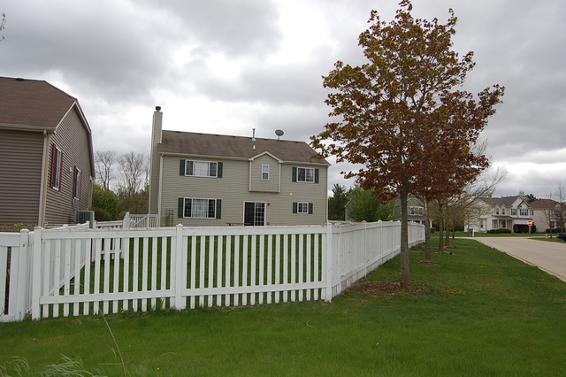 1154 Goldfinch Ln