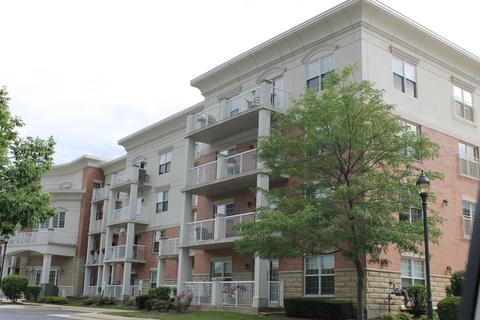 601 W Rand Rd #409