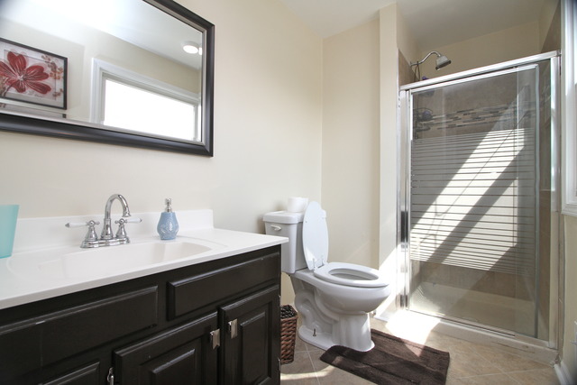 For Sale: 212 W Appletree Ln Arlington Heights, IL 60004