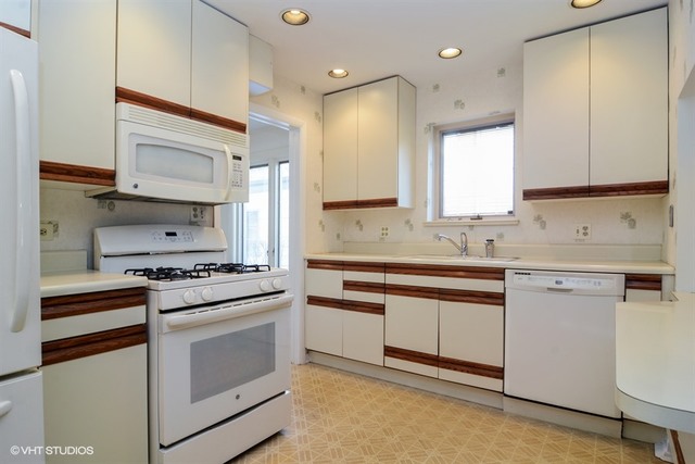 1 S Highland Ave #208