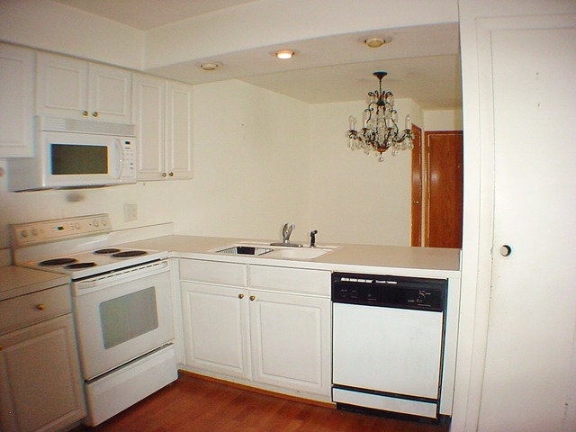 For Sale: 4614 Euclid Ave #2C Rolling Meadows, IL 60008