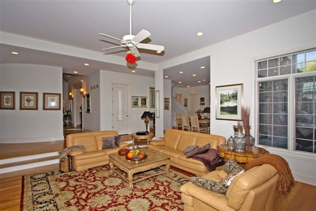 10 Arrowwood Dr