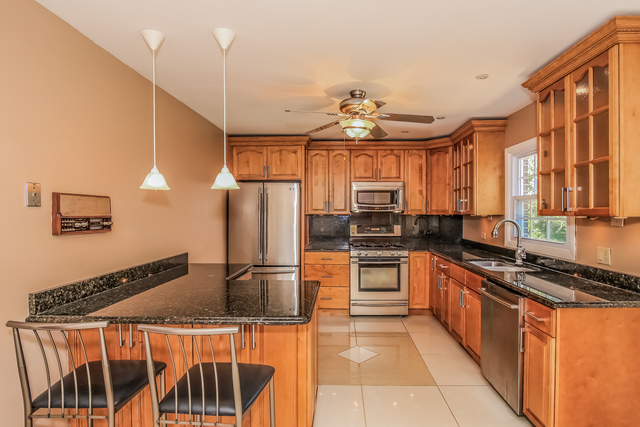 28869 W Pioneer Grove Rd