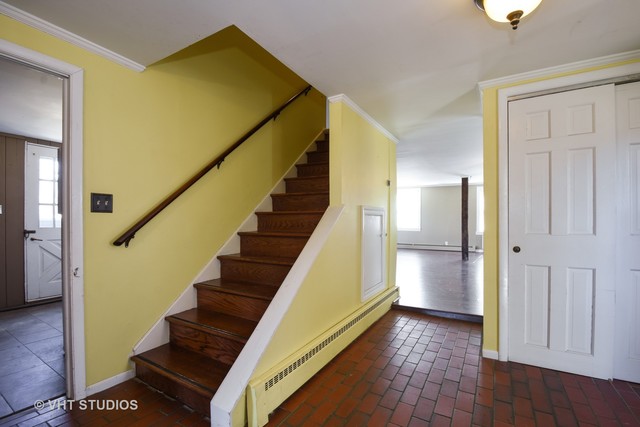 235 W Lincoln Ave
