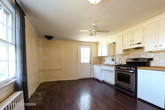235 W Lincoln Ave