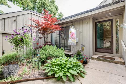 900 Shoreline Rd #927