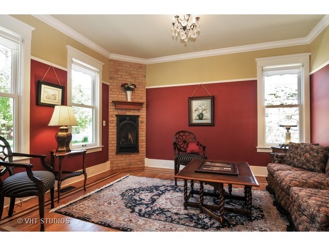 For Sale: 203 Dundee Ave Barrington, IL 60010