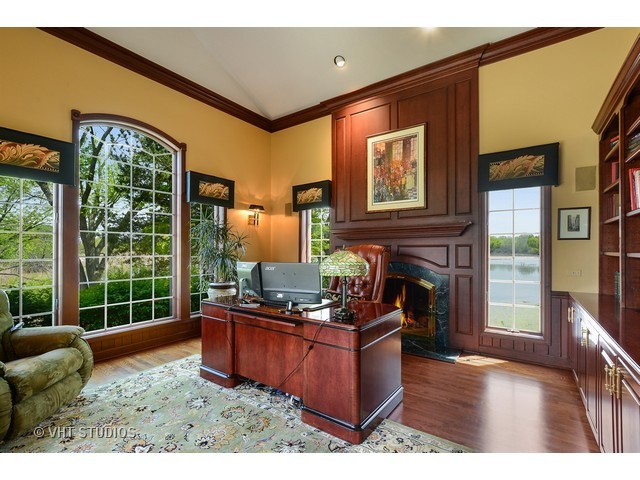 For Sale: 130 Haverton Way Barrington, IL 60010