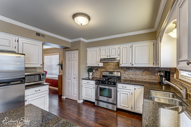 3960 Peartree Dr