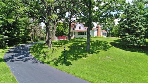 629 Edgebrook Dr