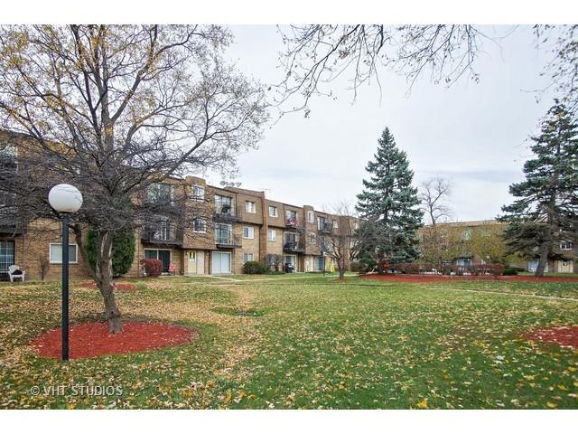 9420 Bay Colony Dr #3E