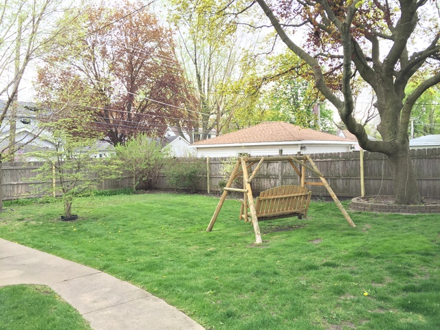 1002 Jeannette St