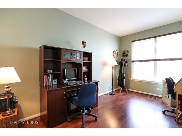 For Sale: 1251 Evergreen Ave Des Plaines, IL 60016