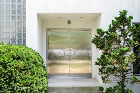 925 Sheridan Rd