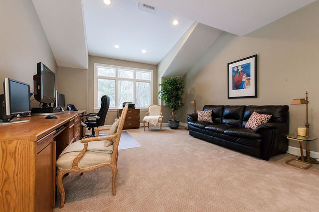1545 Woodview Ln