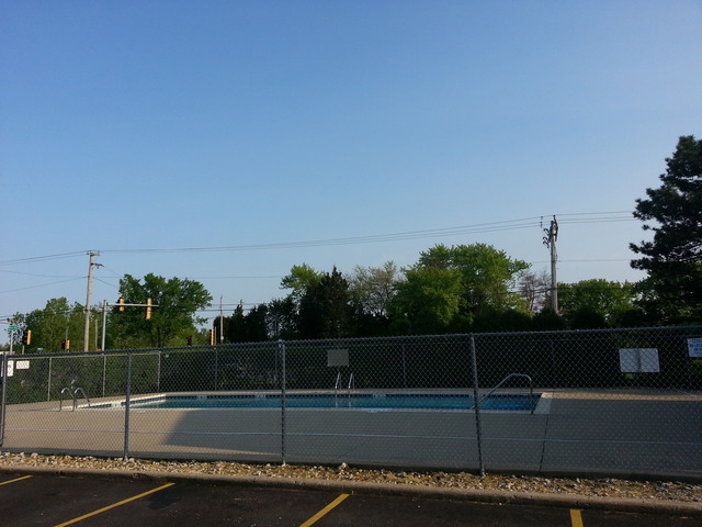 For Sale: 622 Cobblestone Cir #APT D Glenview, IL 60025
