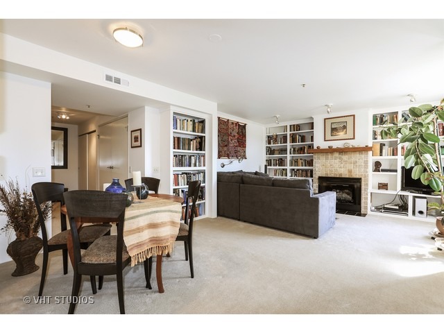 For Sale: 1625 Glenview Rd #APT 313 Glenview, IL 60025