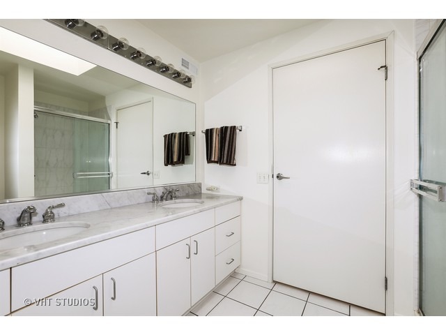 For Sale: 1625 Glenview Rd #APT 313 Glenview, IL 60025