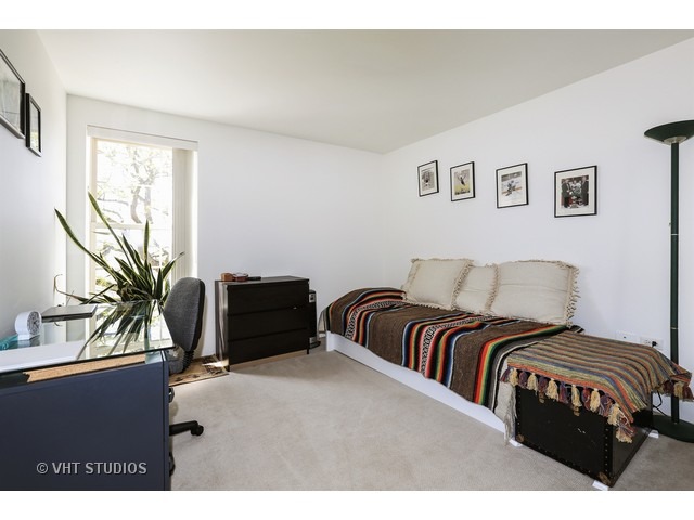 For Sale: 1625 Glenview Rd #APT 313 Glenview, IL 60025