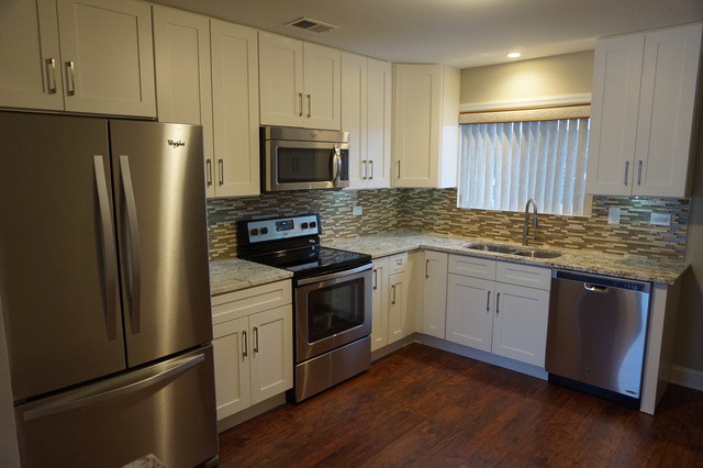 For Sale: 602 Cobblestone Cir #E Glenview, IL 60025