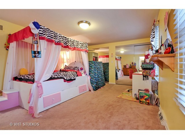 2333 Sussex Ln