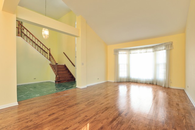 For Sale: 100 Penn Ct Glenview, IL 60026