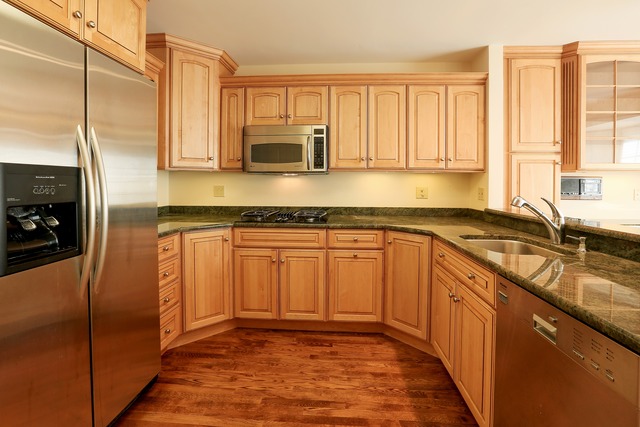 For Sale: 100 Penn Ct Glenview, IL 60026