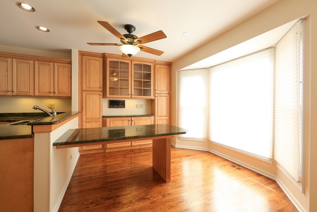 For Sale: 100 Penn Ct Glenview, IL 60026