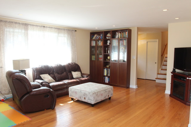 For Sale: 3122 Bellwood Ln Glenview, IL 60026