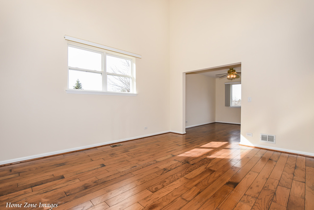 197 W Centennial Dr