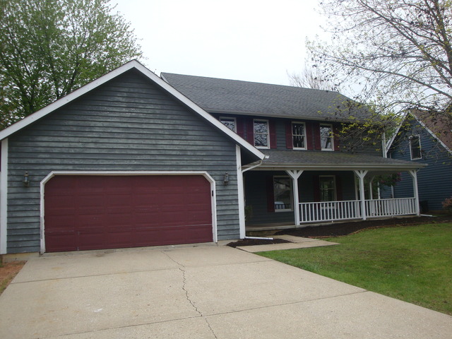 For Sale: 7 Lighthouse Ln Grayslake, IL 60030
