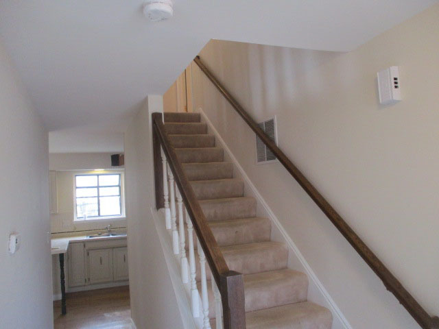 102 Bristol Ct