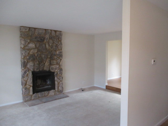 102 Bristol Ct