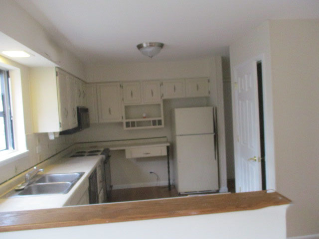 102 Bristol Ct