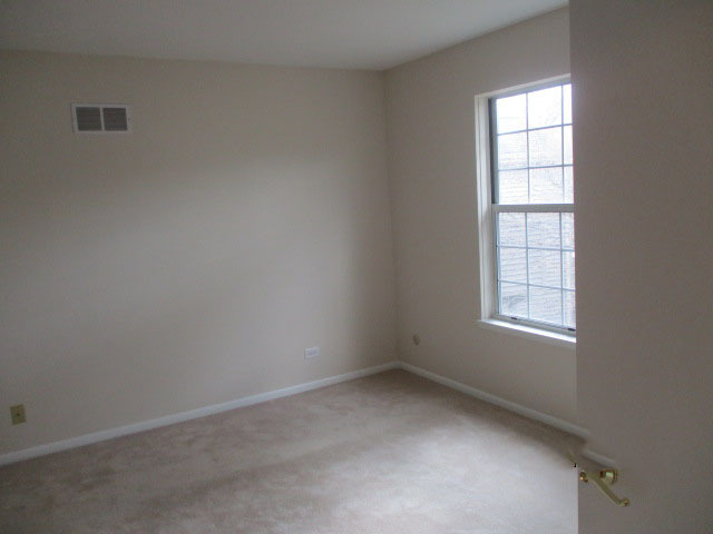 102 Bristol Ct