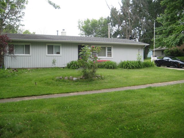 For Sale: 36678 N Grandwood Dr Gurnee, IL 60031