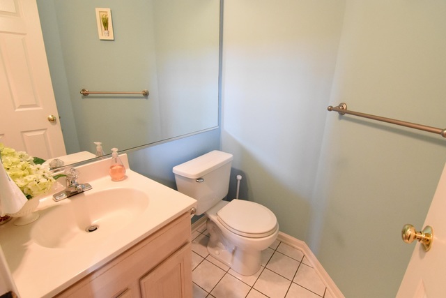 1058 Village Ln