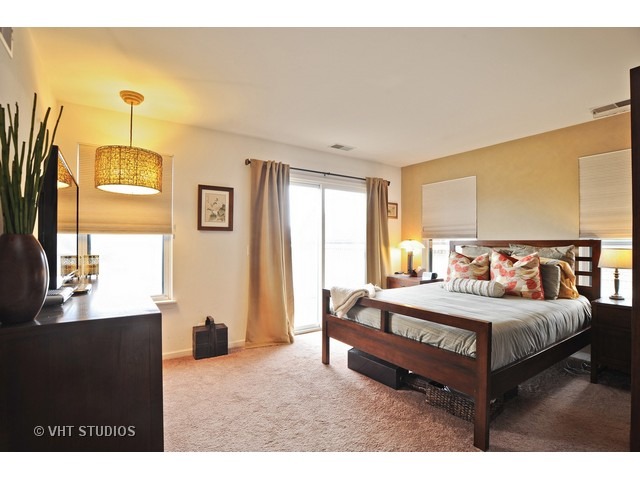 For Sale: 162 Whistler Rd Highland Park, IL 60035