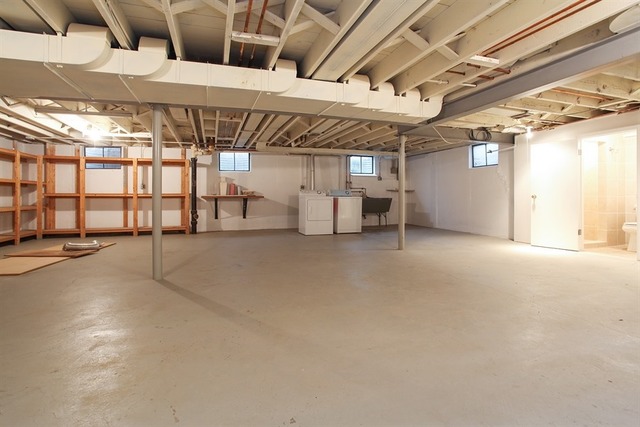 For Sale: 1450 Ferndale Ave Highland Park, IL 60035