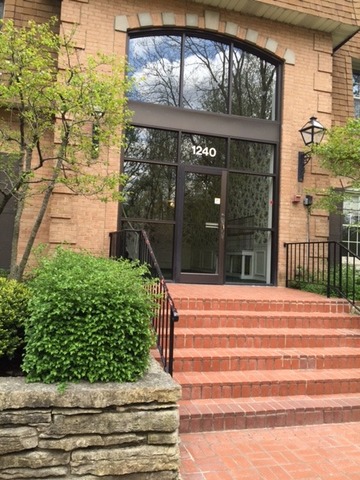 For Sale: 1240 Park Ave #306 Highland Park, IL 60035