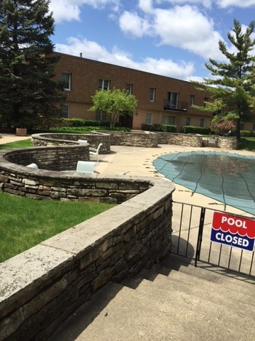 For Sale: 1240 Park Ave #306 Highland Park, IL 60035
