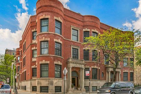 2440 N Lakeview Ave #18D