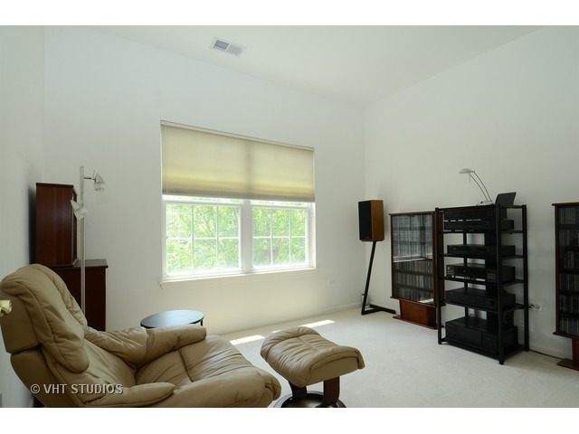 For Sale: 3317 Stratford Ct #3E Lake Bluff, IL 60044