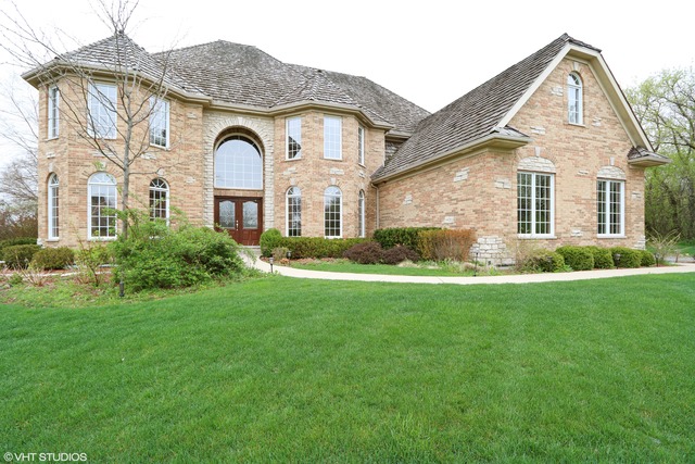 For Sale: 4905 Clover Ct Lake Zurich, IL 60047