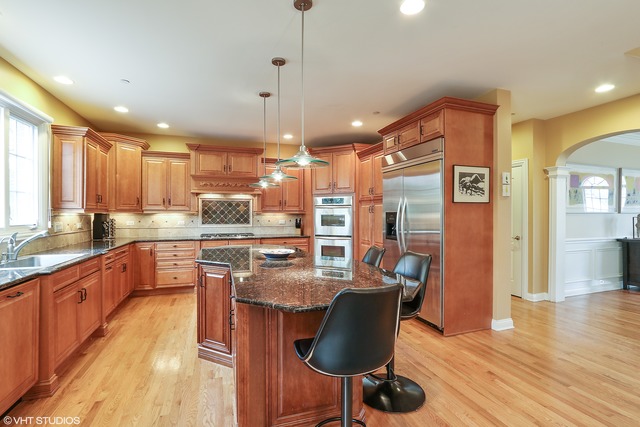 For Sale: 4905 Clover Ct Lake Zurich, IL 60047