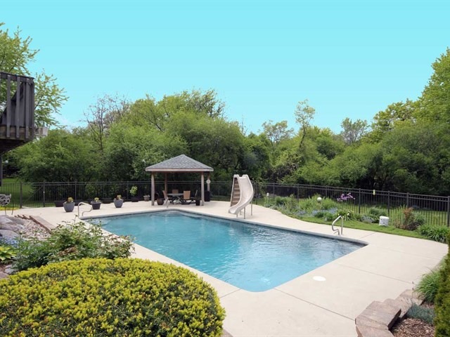 For Sale: 169 Beech Dr Lake Zurich, IL 60047